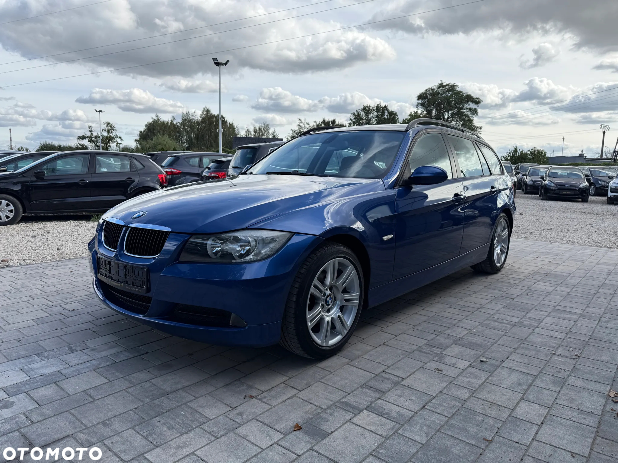 BMW Seria 3 320i Touring Edition Sport - 27