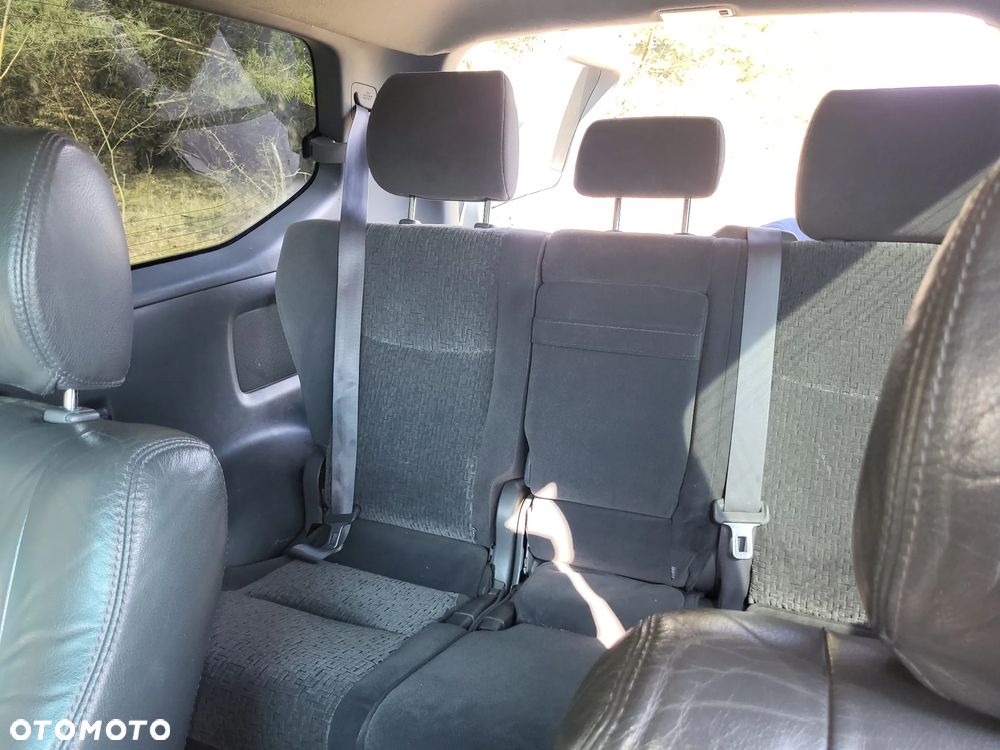 Toyota Land Cruiser - 7