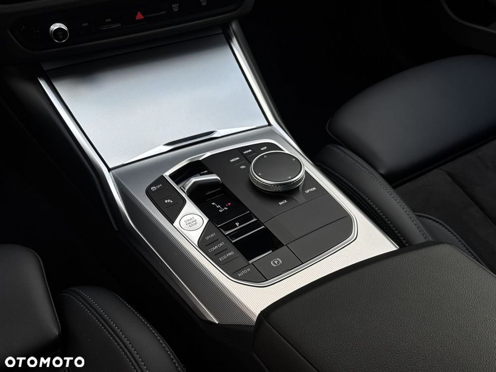 BMW Seria 3 320d xDrive - 18