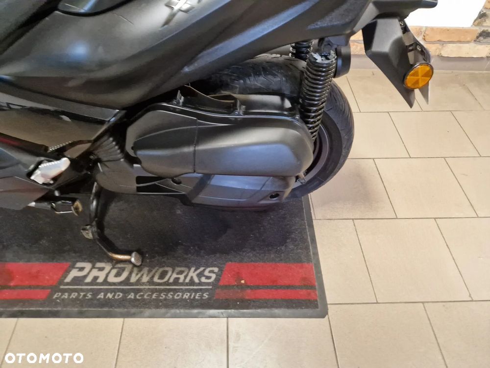 Yamaha X-max - 22