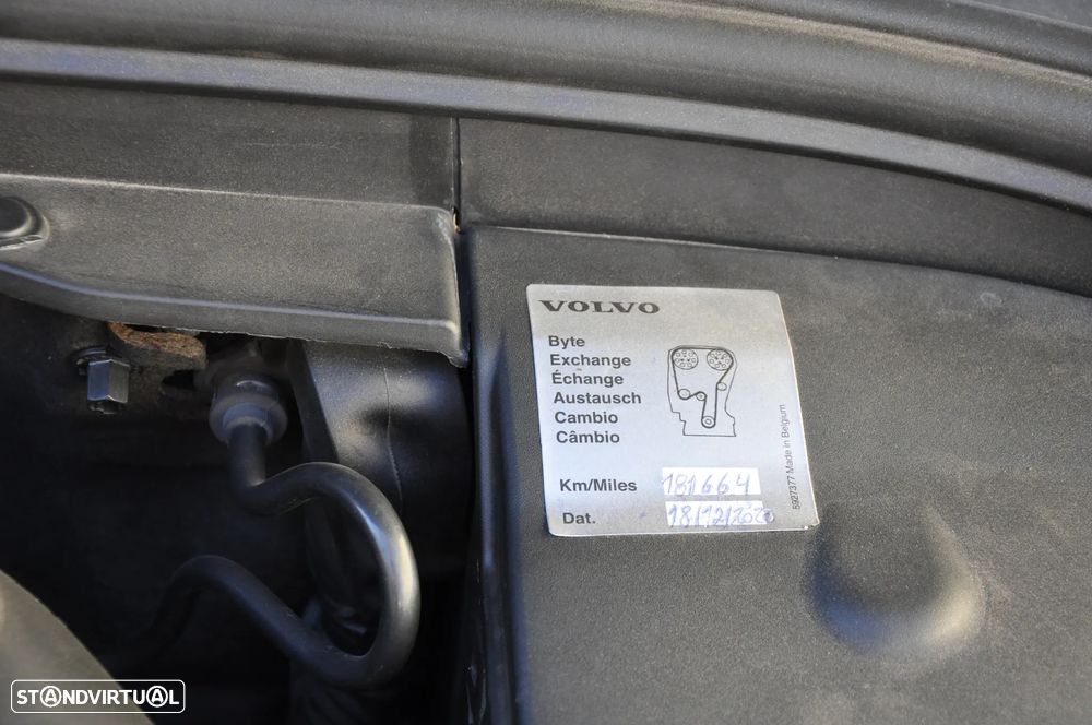 Volvo XC 60 2.0 D4 R-Design Summum Geartronic - 46