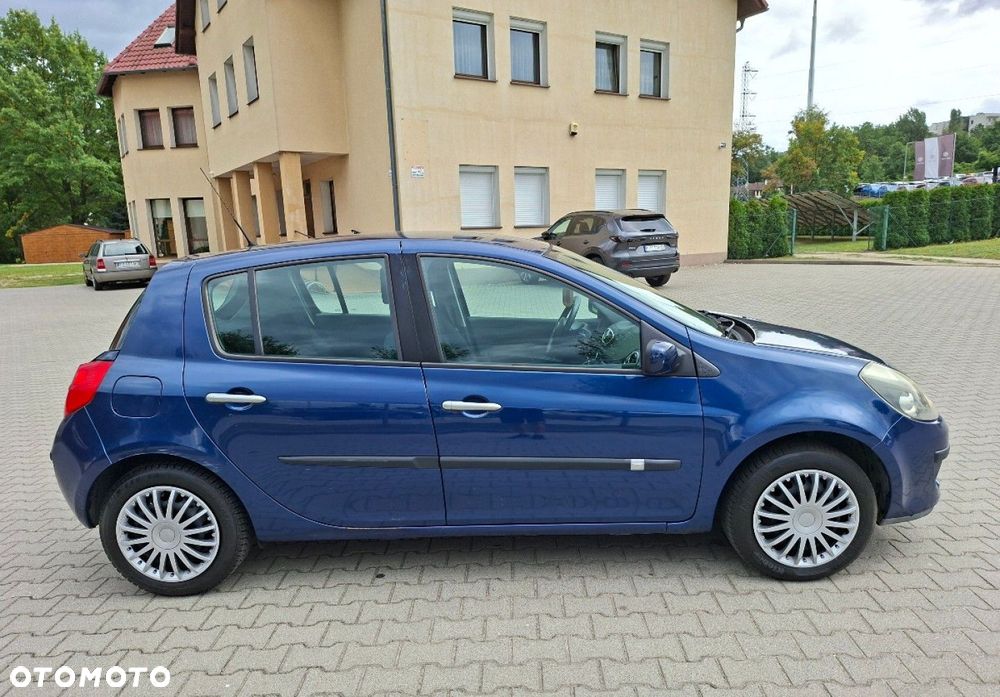 Renault Clio - 6
