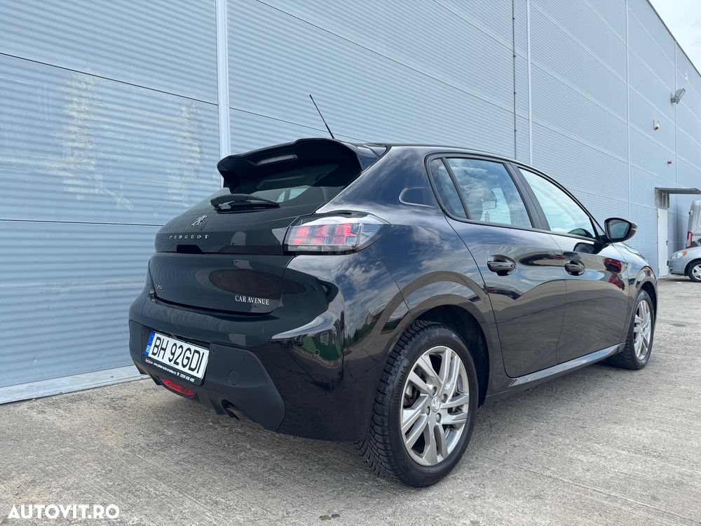 Peugeot 208 - 14