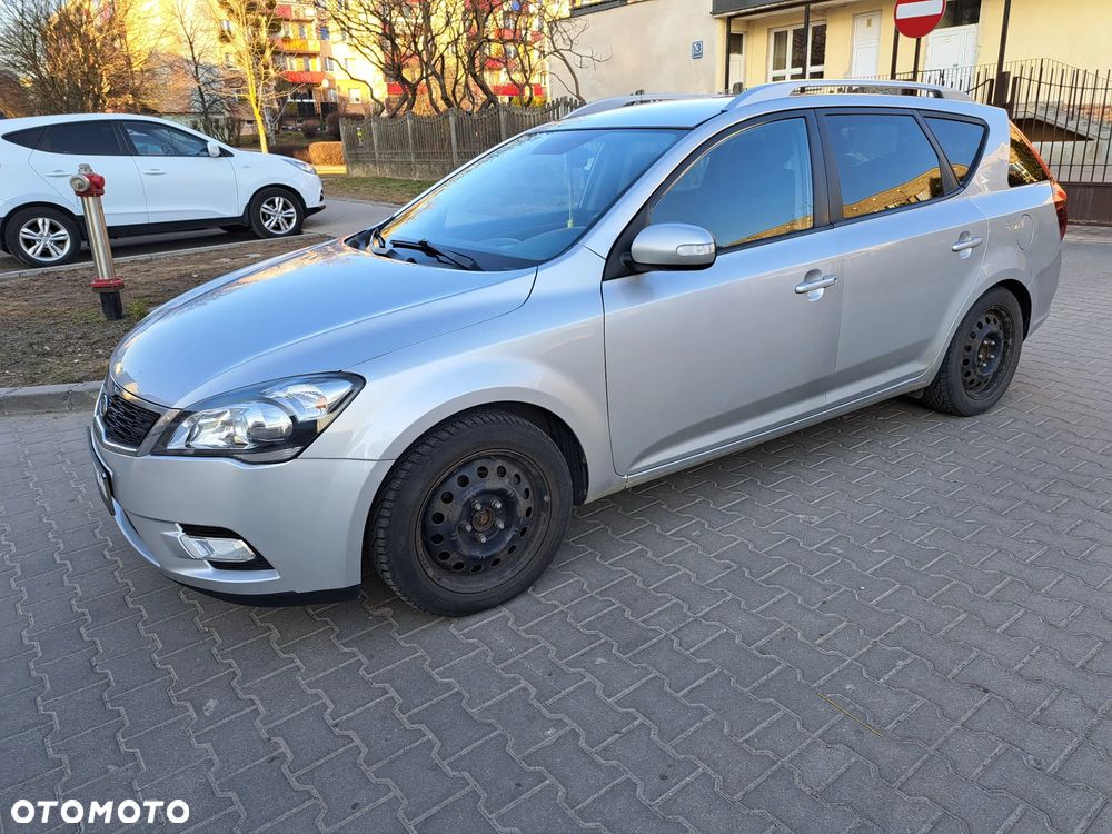 Kia Ceed 1.6 Crdi Comfort + - 7