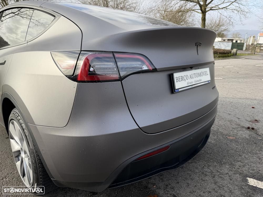 Tesla Model Y Long Range Dual Motor AWD - 13