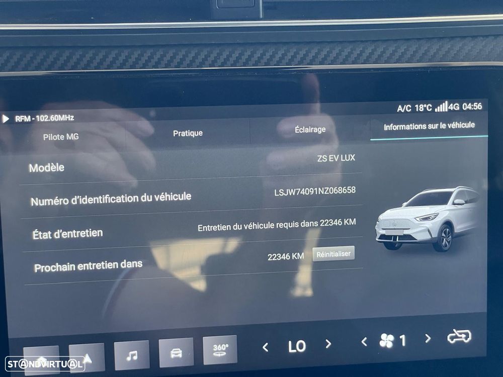 MG ZS EV 72.6 kWh Luxury - 32