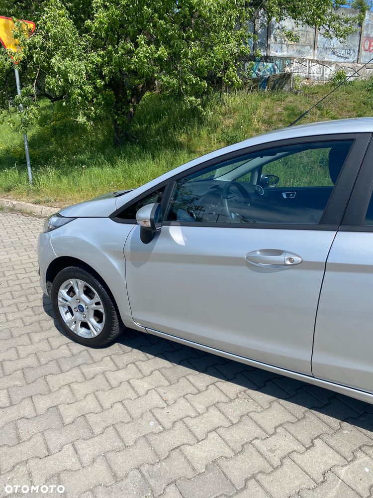 Ford Fiesta - 12