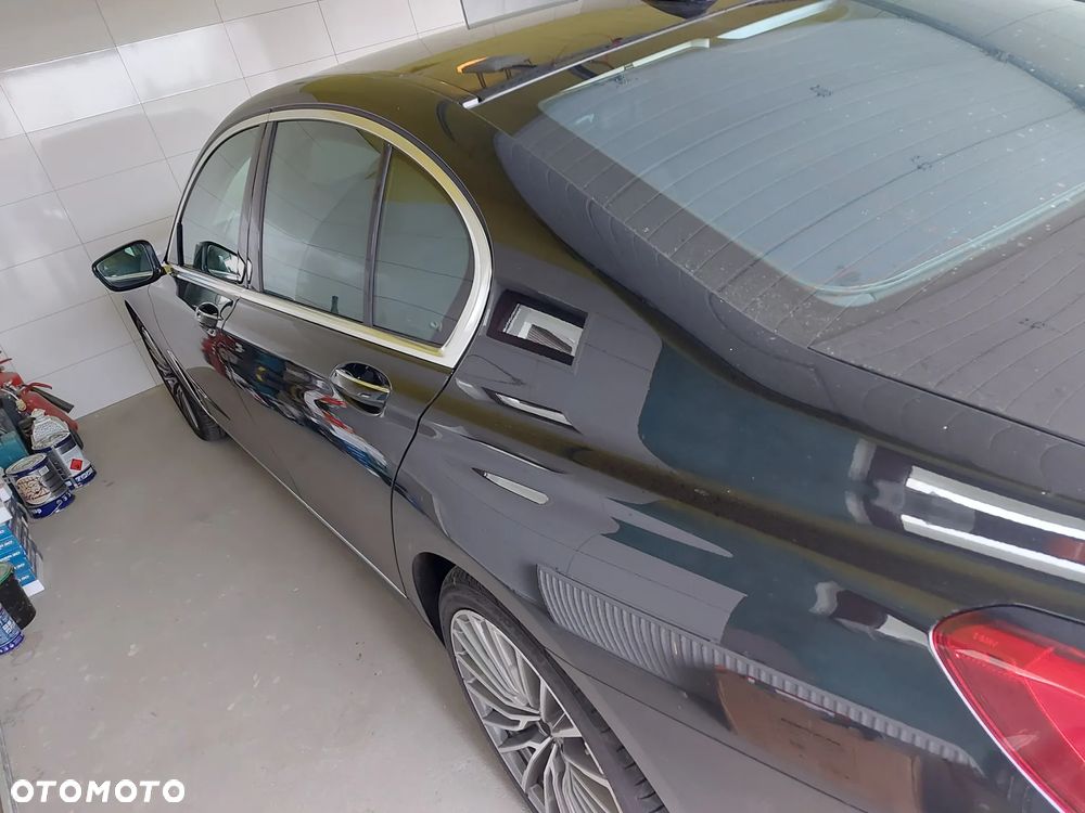 BMW Seria 7 730d xDrive - 14