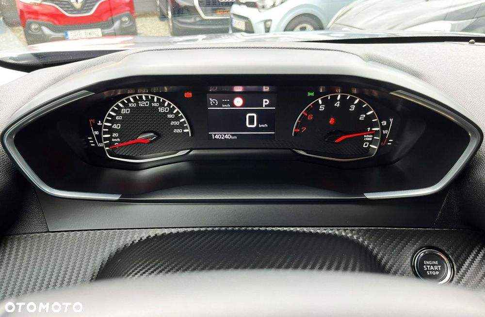 Peugeot 2008 PureTech 130 Allure S&S EAT8 - 17