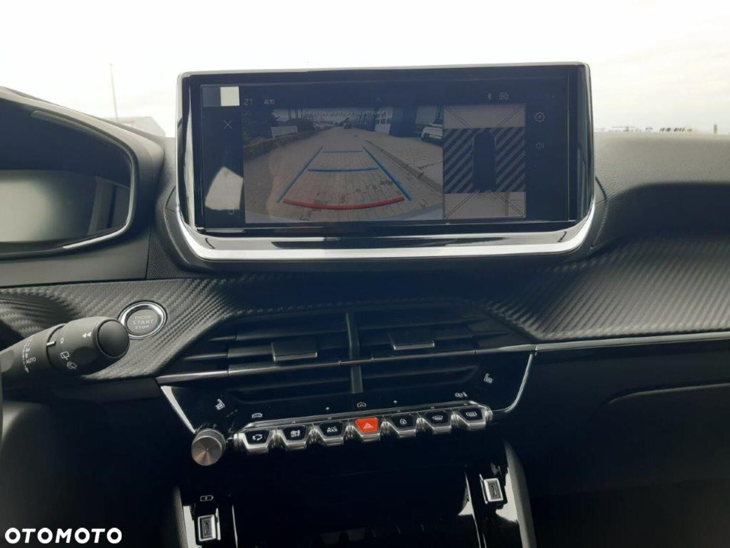 Peugeot 2008 - 9