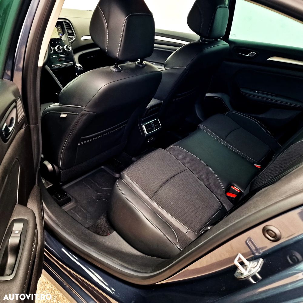 Renault Megane TCe 140 GPF Techno - 12
