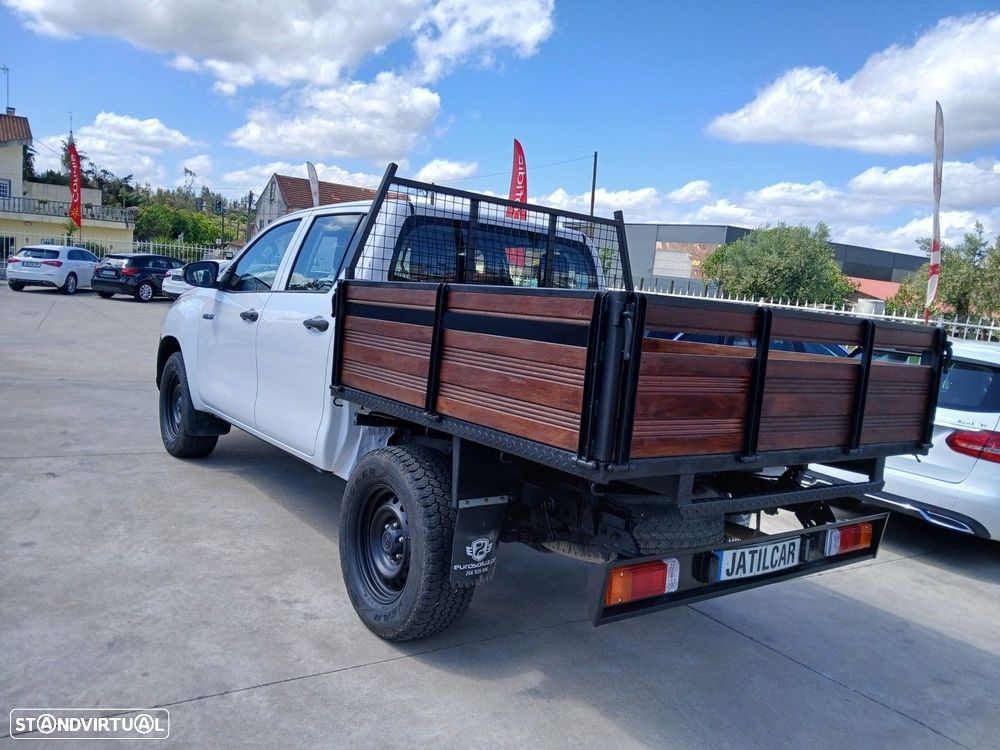 Toyota Hilux 2.4 D-4D 2WD CD - 7