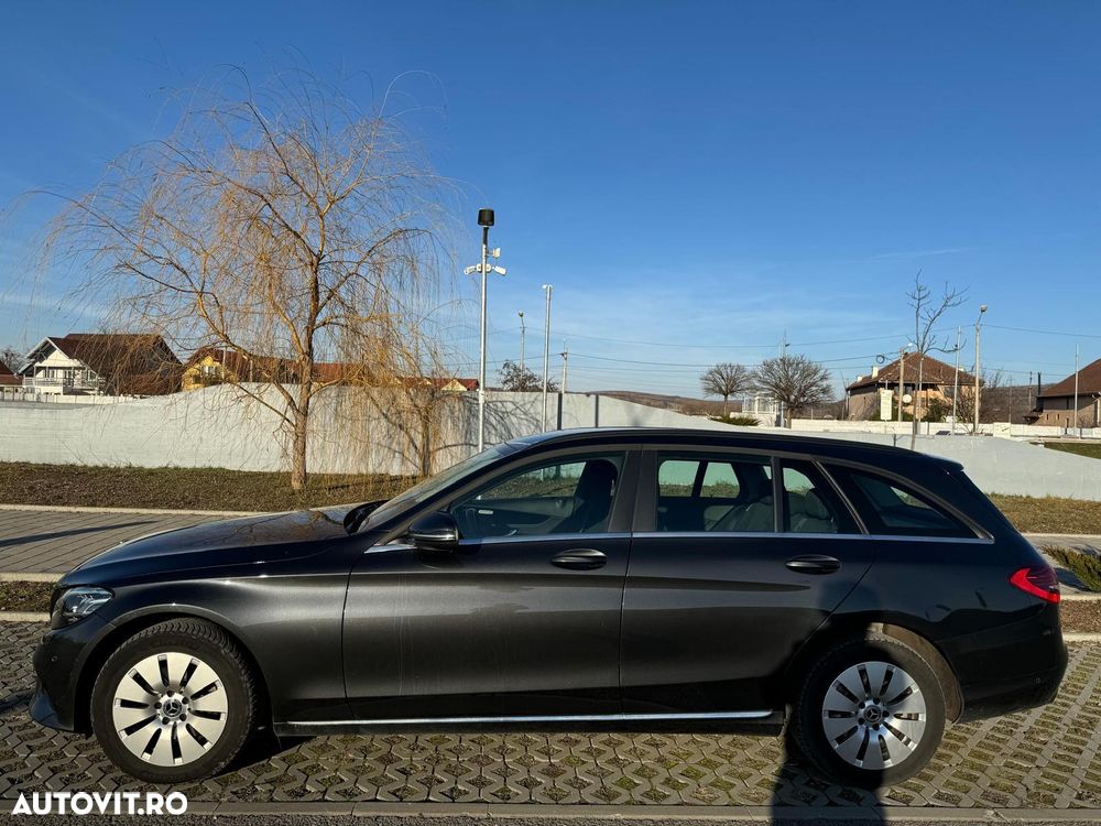Mercedes-Benz C 220 d T-Modell Aut - 2