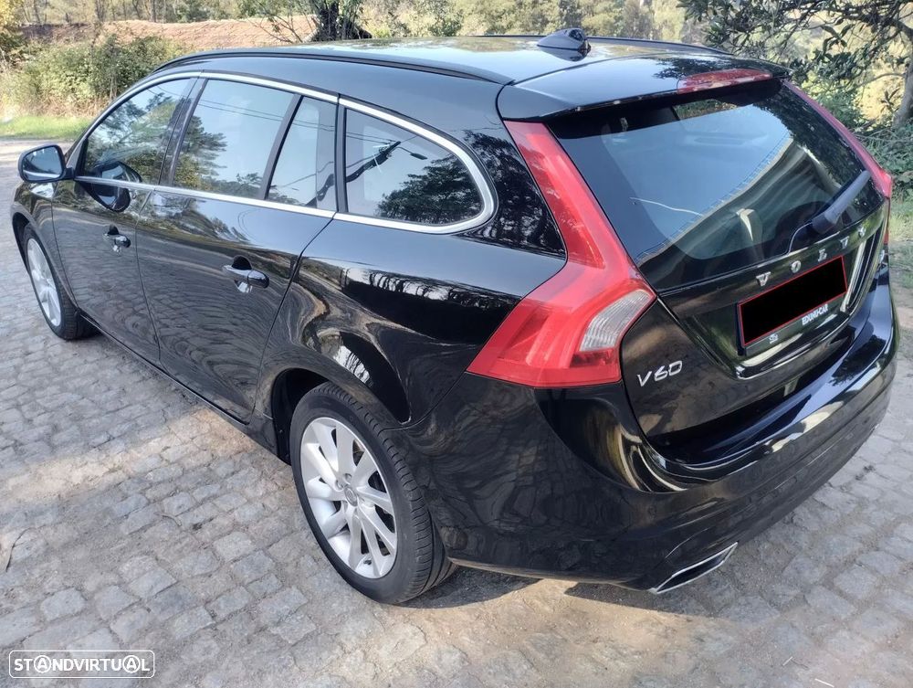 Volvo V60 2.0 D4 Momentum Eco Geartronic - 5