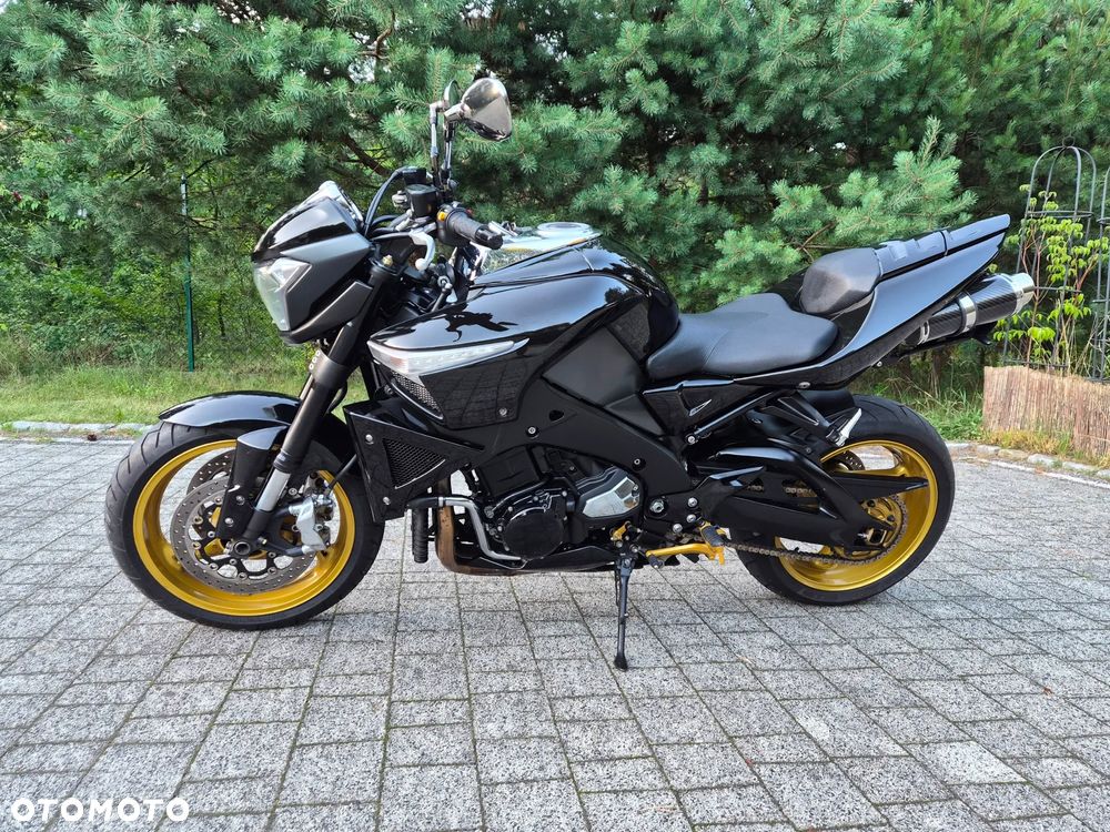 Suzuki GSX - 11