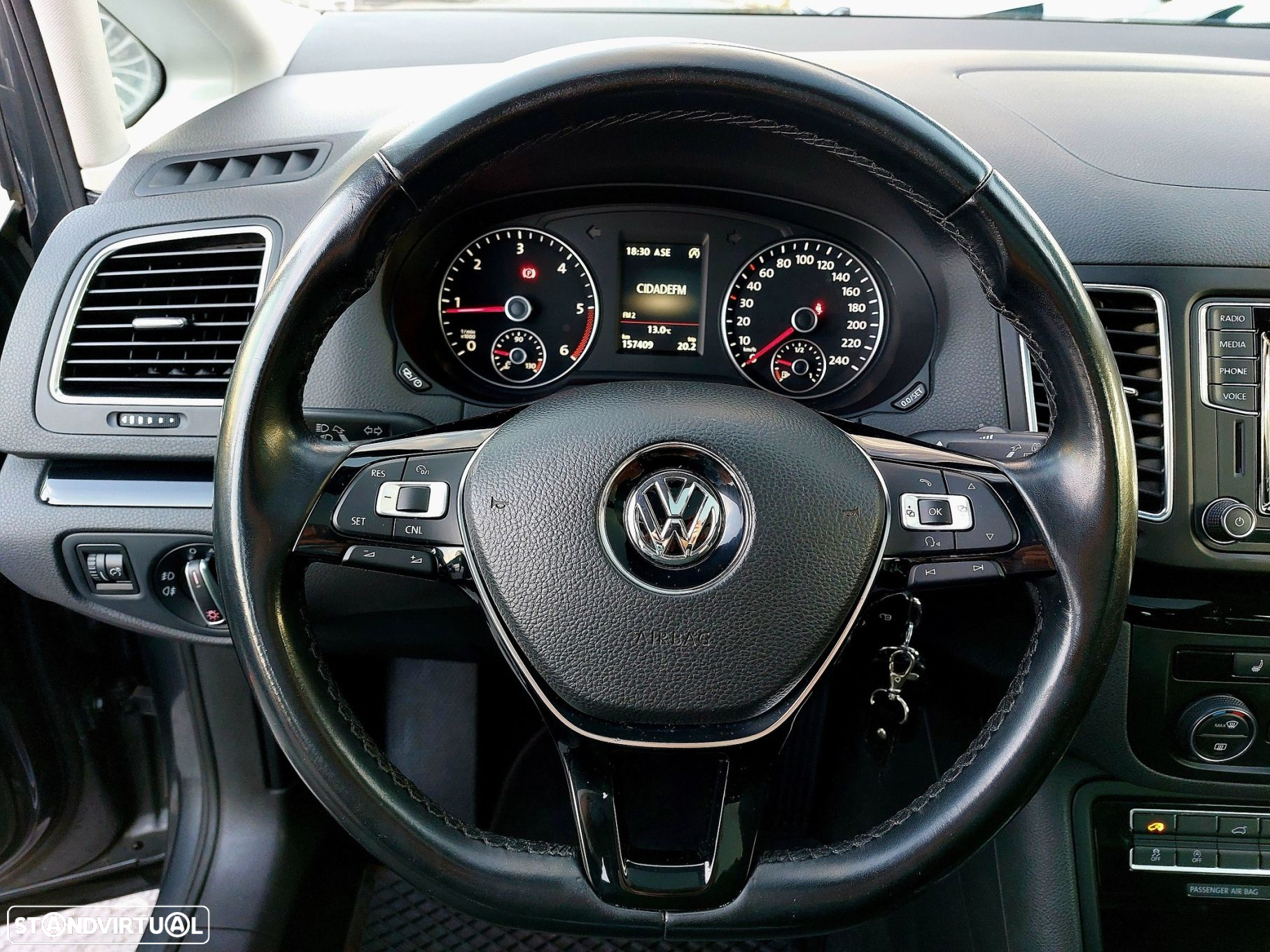 VW Sharan 2.0 TDI Blue Highline - 15