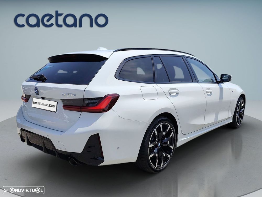 BMW 330 e Pack Desportivo M Pro Auto - 8