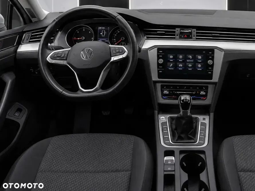 Volkswagen Passat 2022 photo 5