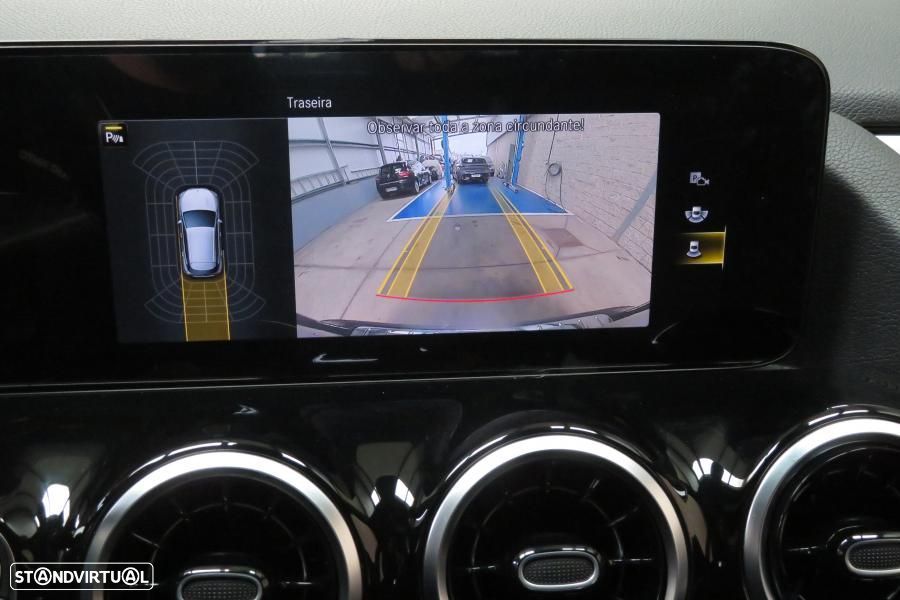 Mercedes-Benz GLA 180 d AMG Line - 12