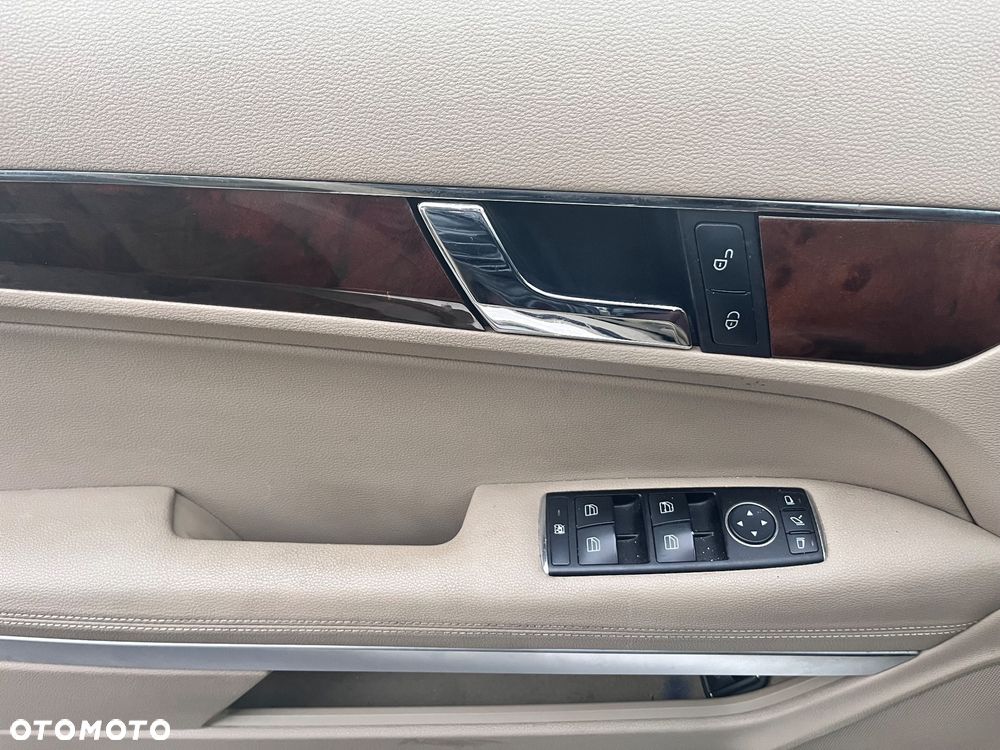 Mercedes-Benz Klasa E 350 CDI BlueEff - 15