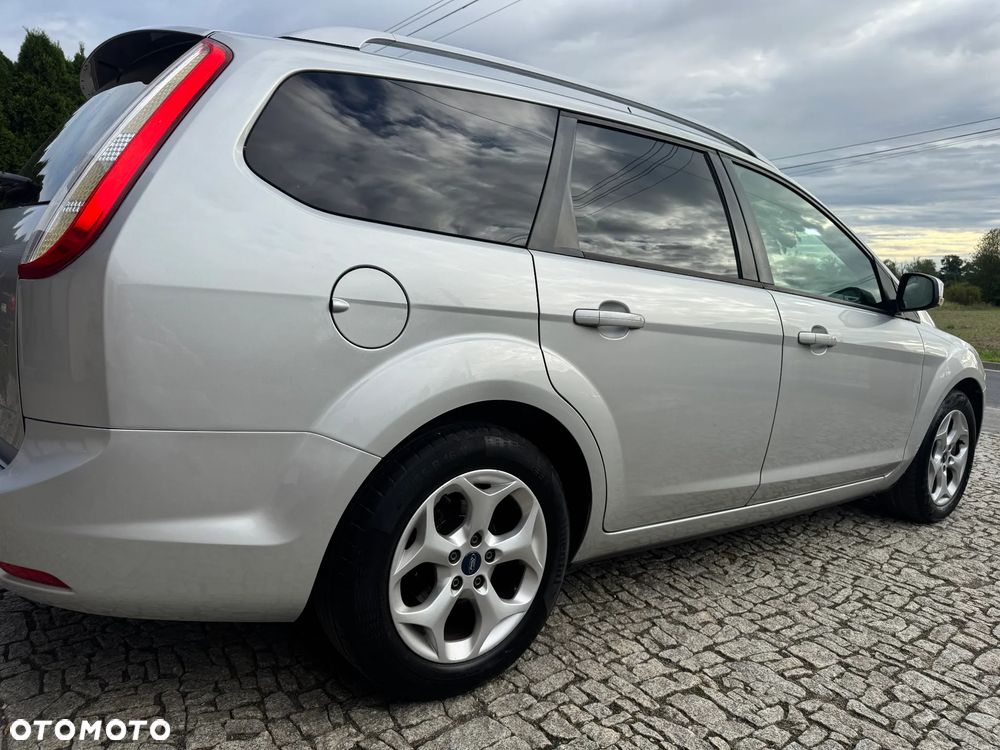 Ford Focus 1.6 Sport - 12