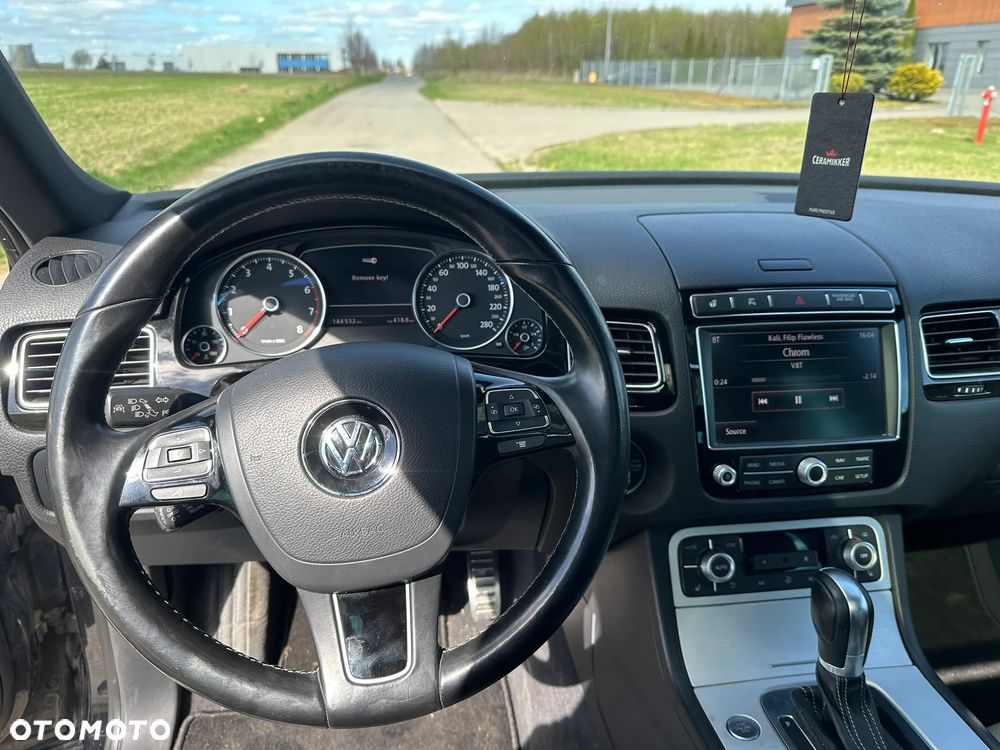 Volkswagen Touareg - 13