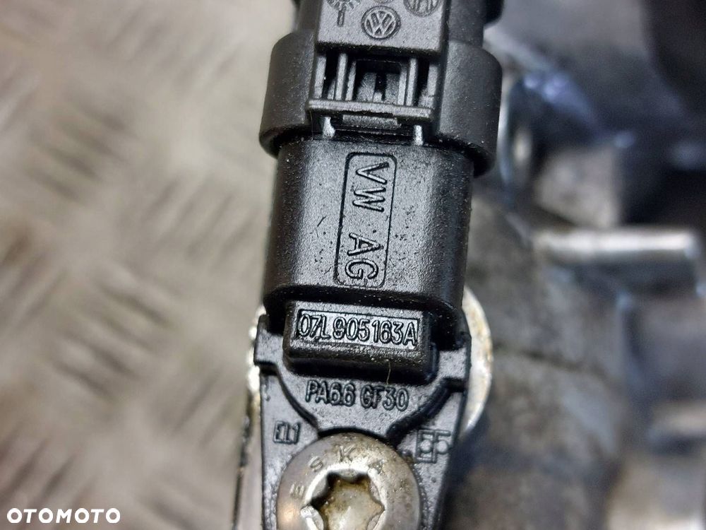 POKRYWA ZAWORÓW AUDI A4 B8 1.8 TFSI CABB 06H103475G - 3