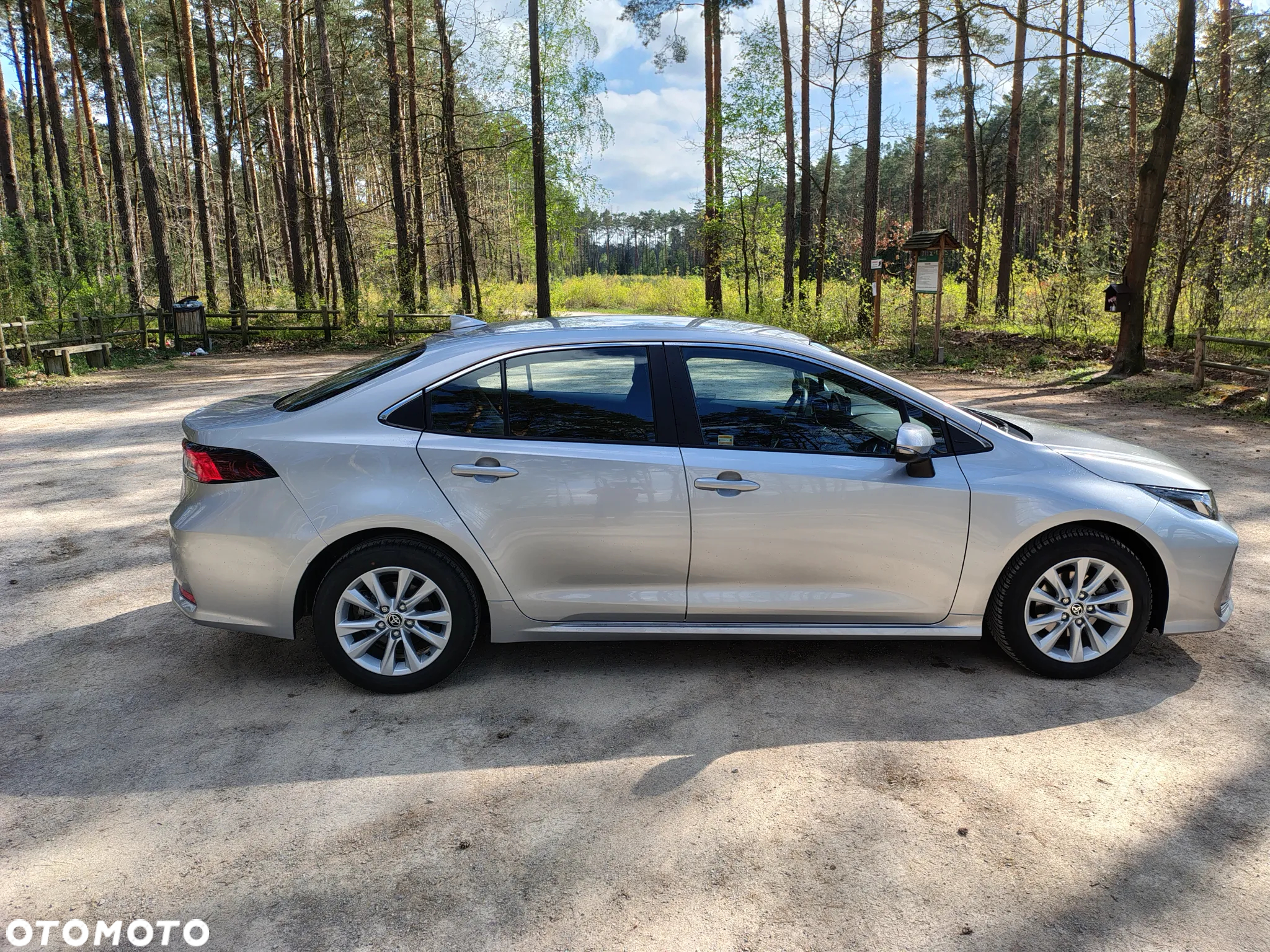 Toyota Corolla 1.8 Hybrid Comfort - 4