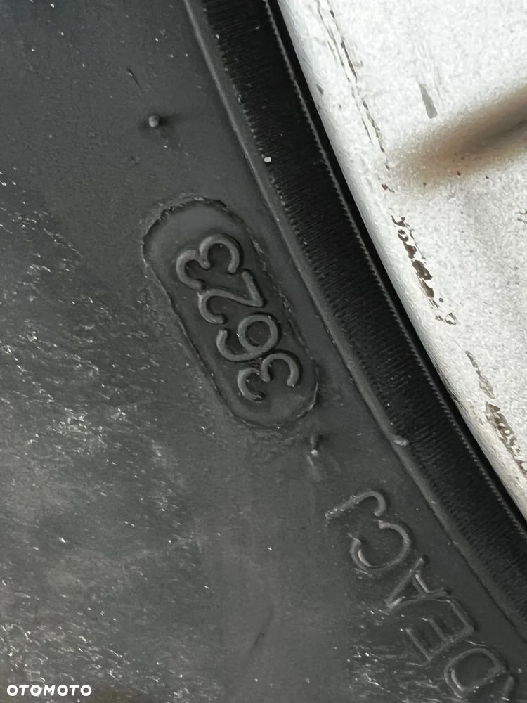 Dacia Duster 1.6 Laureate 4x4 - 13