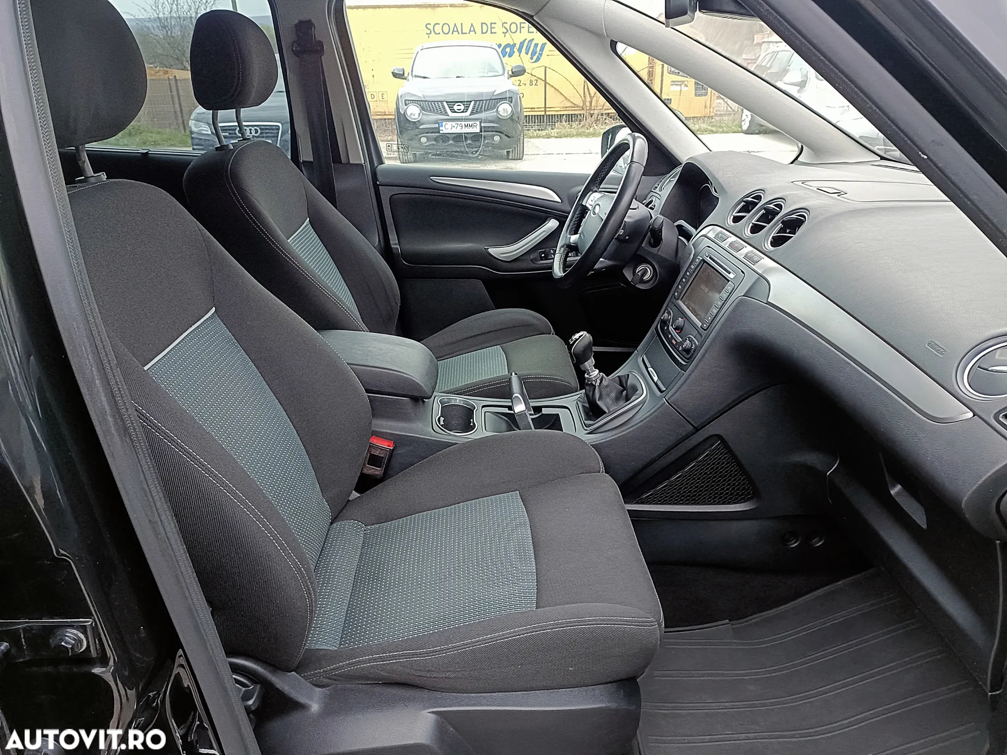 Ford S-Max 2.0 TDCi Trend - 13