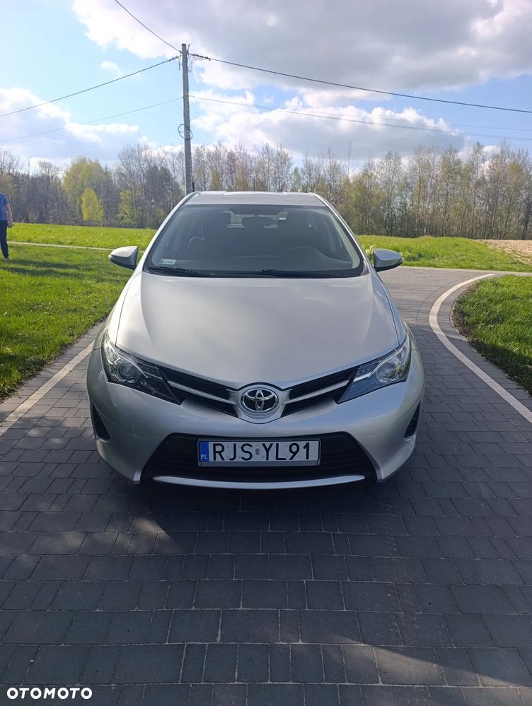 Toyota Auris 1.33 VVT-i Business Edition - 4