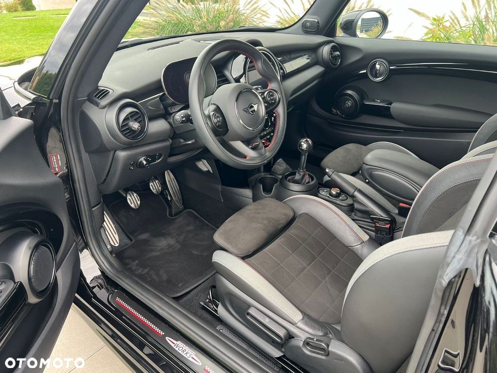 MINI John Cooper Works Essential Trim - 17