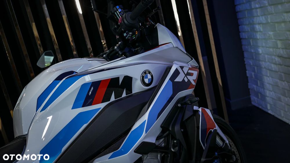 BMW XR - 7