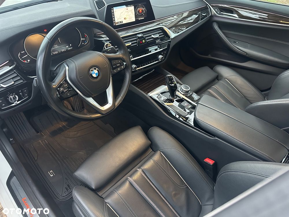 BMW Seria 5 520d xDrive Luxury Line - 23