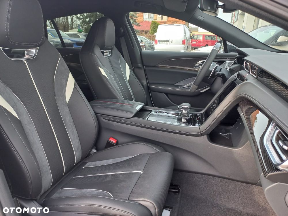 Hongqi H6 2.0T Deluxe - 16