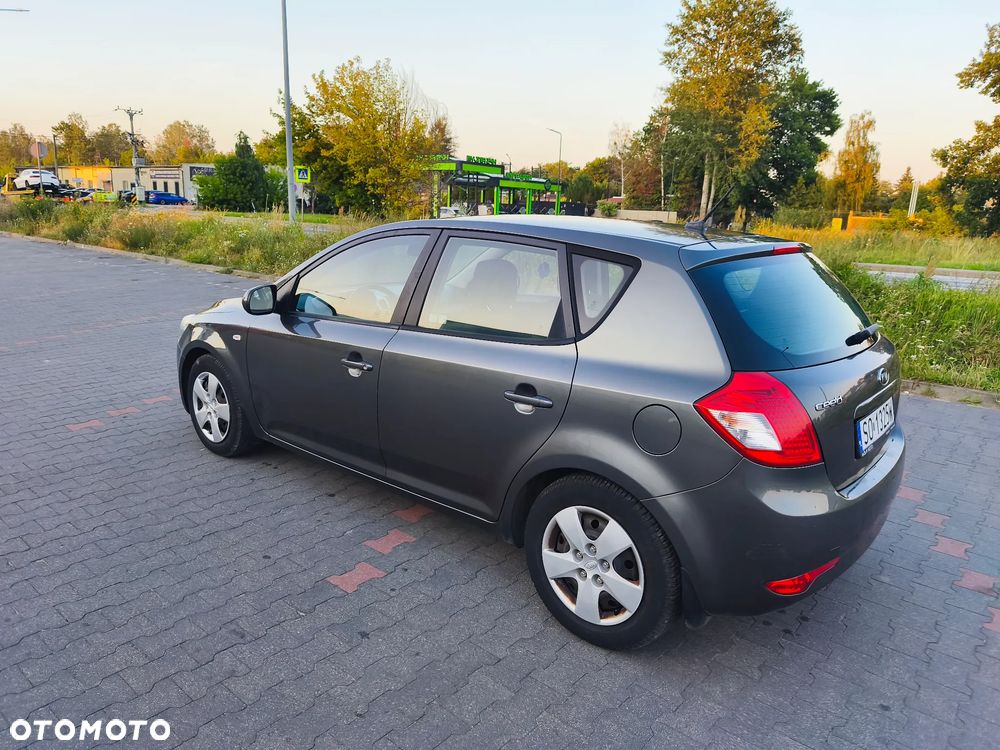 Kia Ceed 1.4 Comfort + - 3