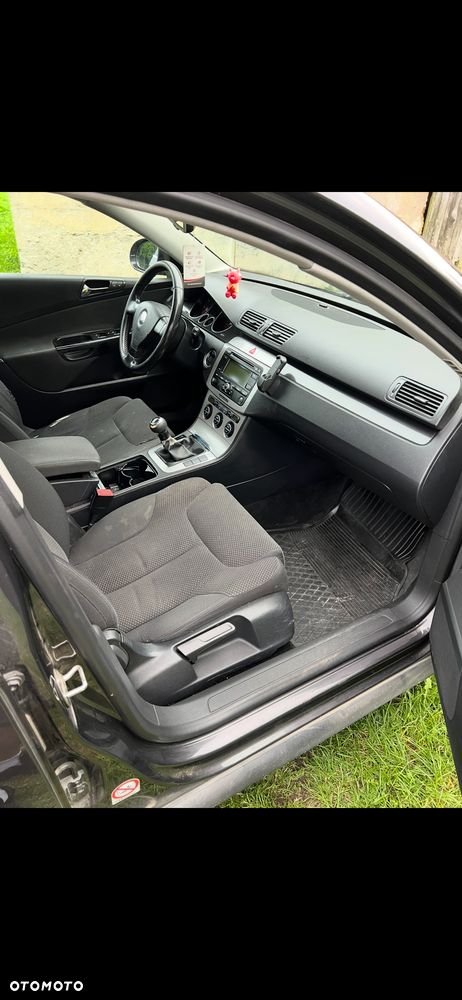 Volkswagen Passat 1.9 TDI Comfortline - 9