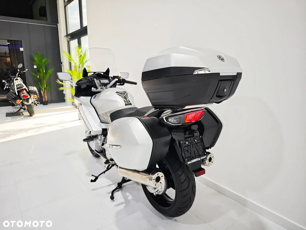 Yamaha FJR - 9