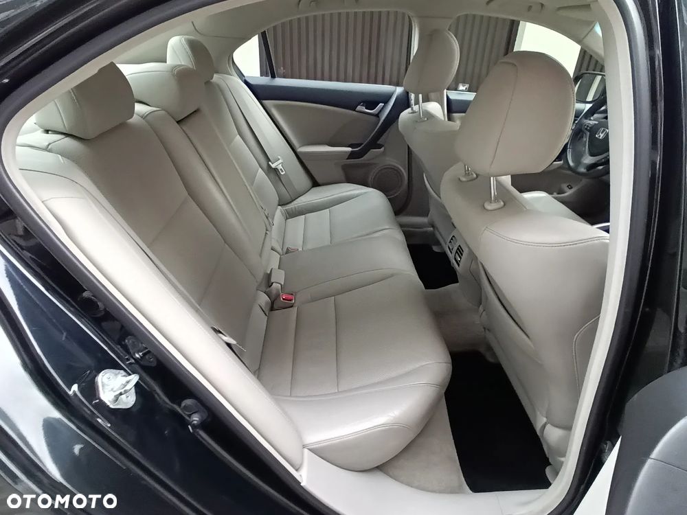 Honda Accord 2.4 Executive - 18