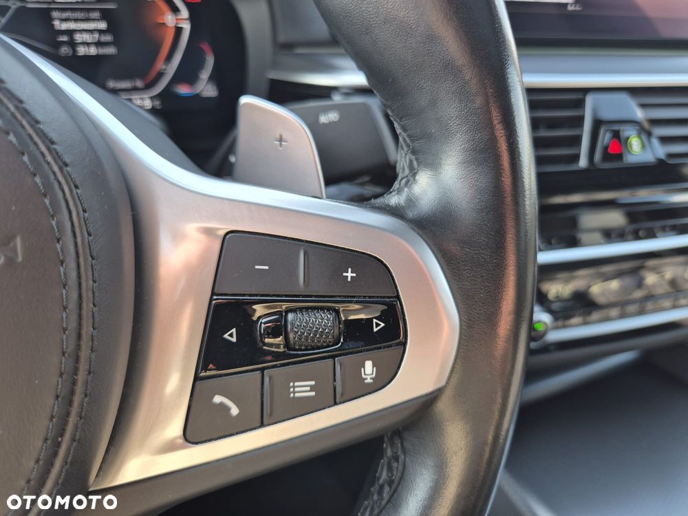 BMW Seria 5 520i M Sport Edition - 17