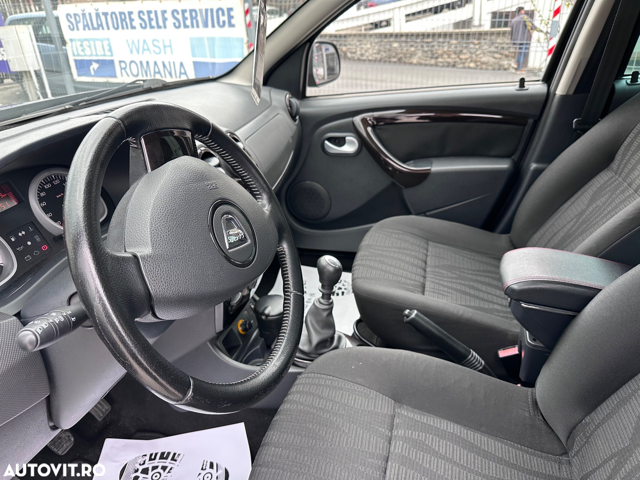 Dacia Duster dCi 110 FAP 4x2 Prestige - 11