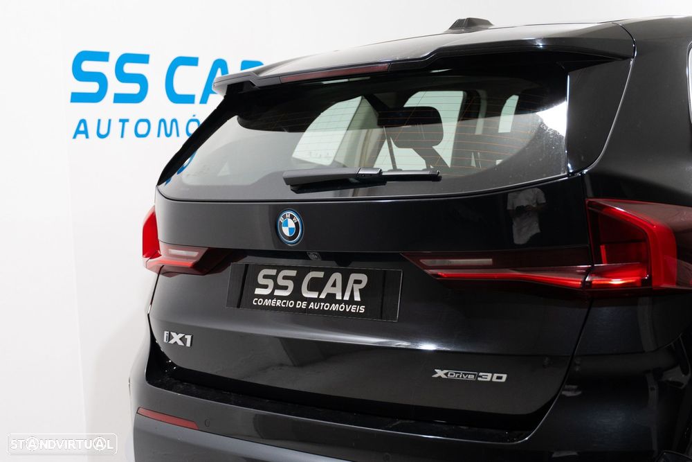 BMW iX1 xDrive30 xLine - 9