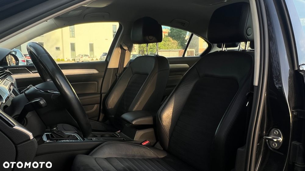 Volkswagen Passat 1.8 TSI BMT Highline DSG - 17