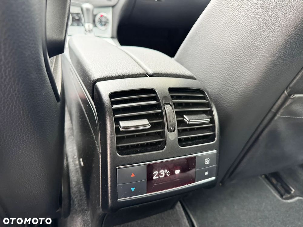 Mercedes-Benz Klasa C 250 CGI Automatik BlueEFFICIENCY Avantgarde - 33