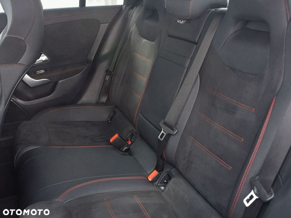 Mercedes-Benz CLA 200 mHEV AMG Line 7G-DCT - 26