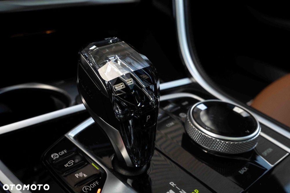 BMW Seria 8 M850i xDrive - 25