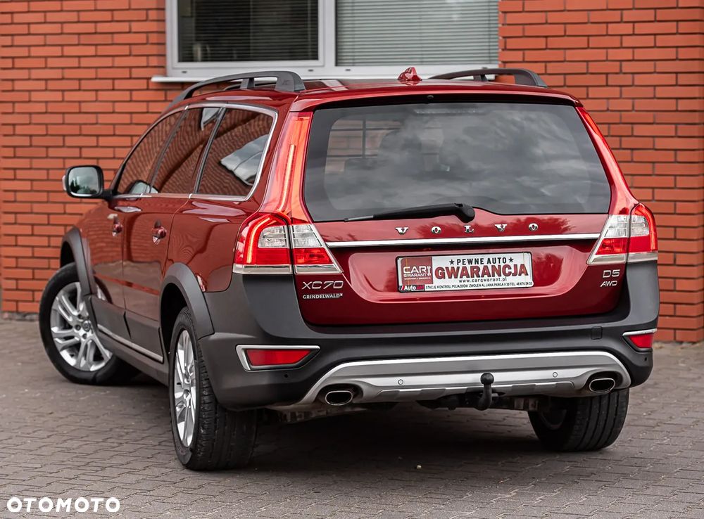 Volvo XC 70 D5 AWD Momentum - 3