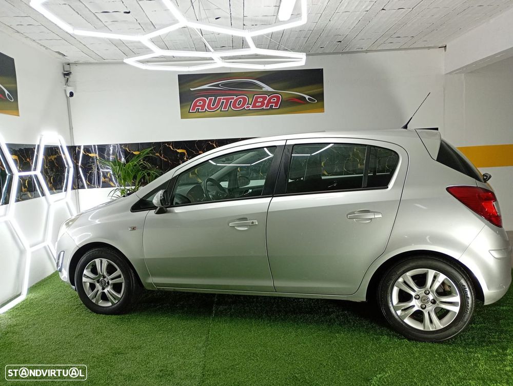 Opel Corsa 1.2 Enjoy FlexFuel - 24