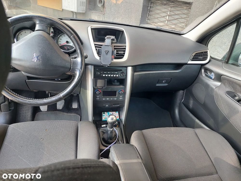 Peugeot 207 - 5