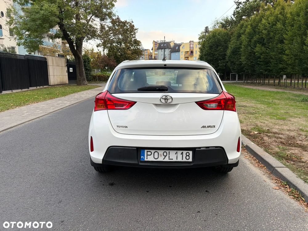 Toyota Auris - 14